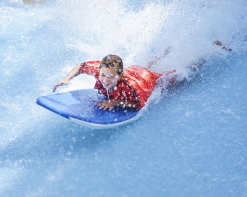 • flowrider-center-parcs-de-eemhof